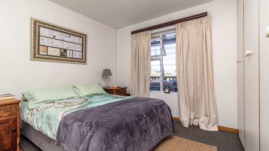 5 Bedroom Property for Sale in Bettys Bay Western Cape